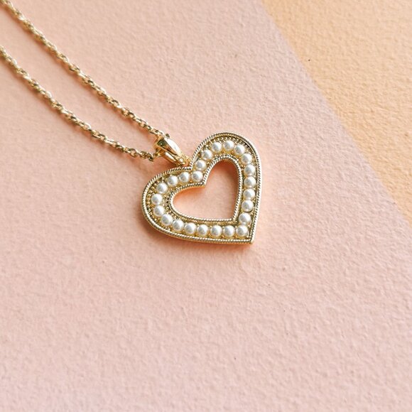 Alicia Bonnie - Charlotte White Pearl Gold Pendant Necklace - NEW - Picture 2 of 4